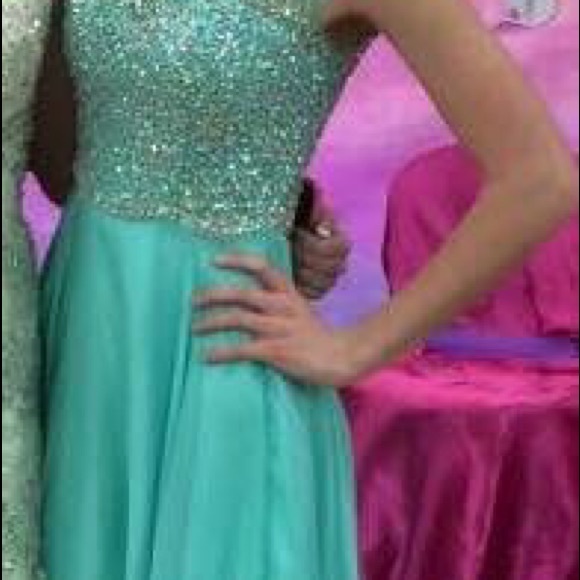 Rachel Allan Prom Dress - Picture 2 of 5